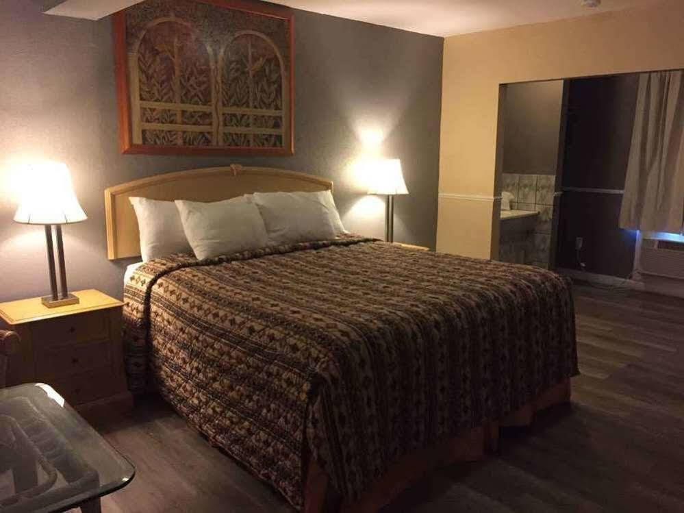 Delux Inn Clearwater Extérieur photo